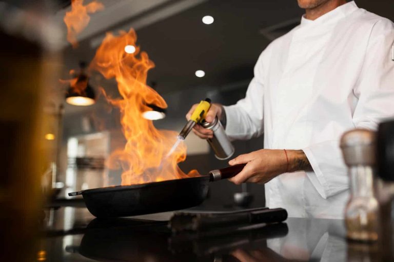How Much Does a Private Chef Make in the United States