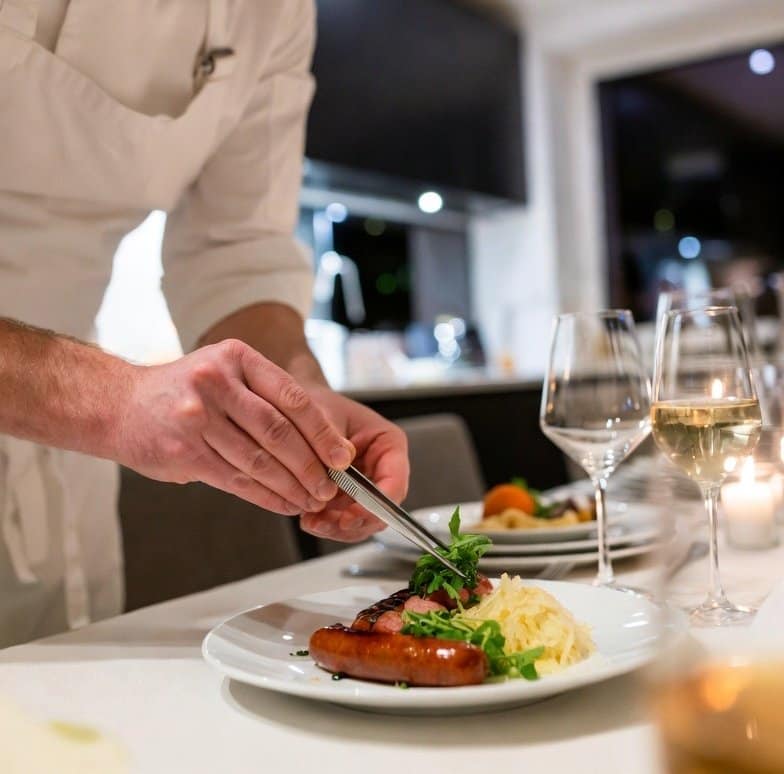 Privatkoch kochen rostbratwurst