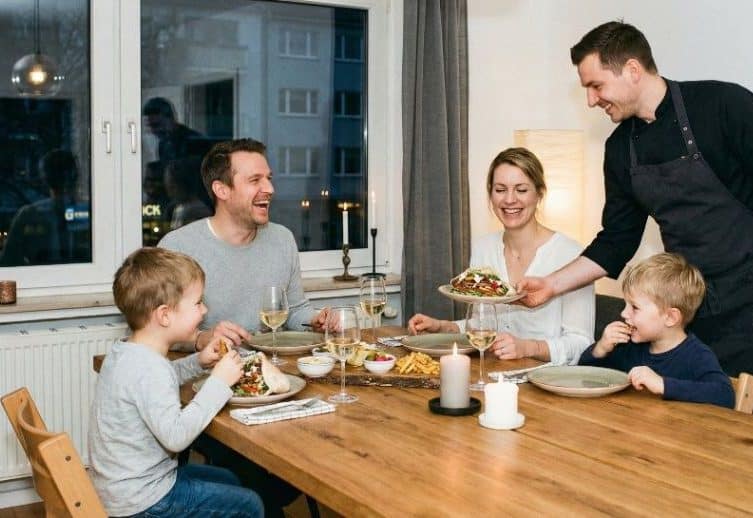 ein Koch mit Spezialisierung auf Döner