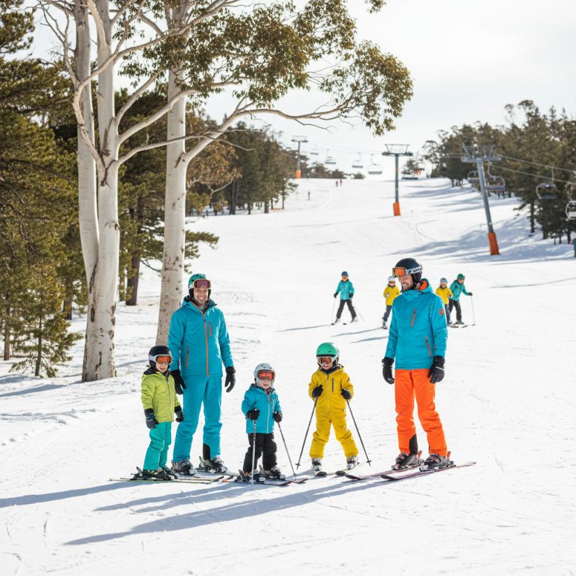 how to plan a family ski trip